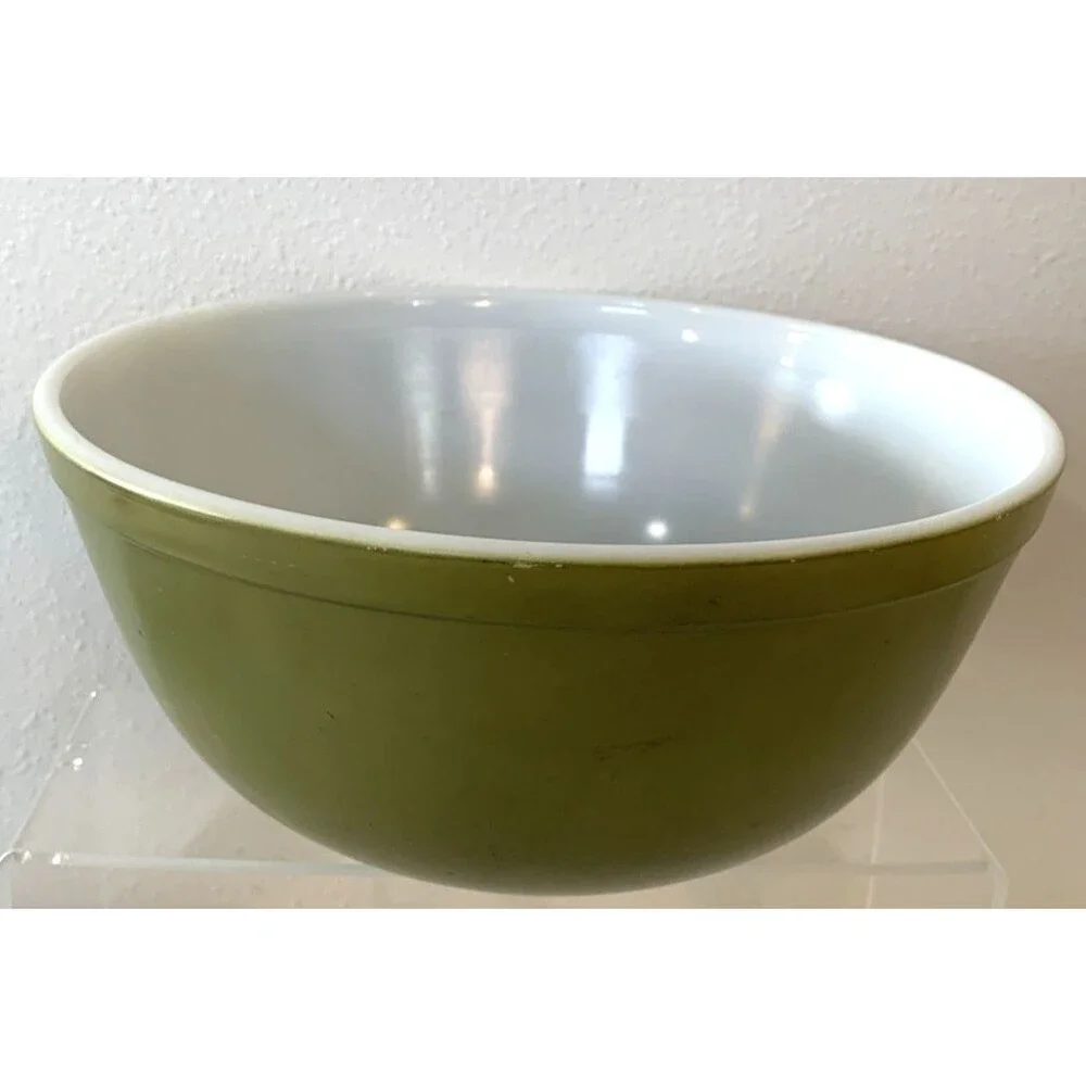 Vintage Pyrex 475‑B Avocado Green Mixing Bowl – 2½ Qt USA 1960s-1970s